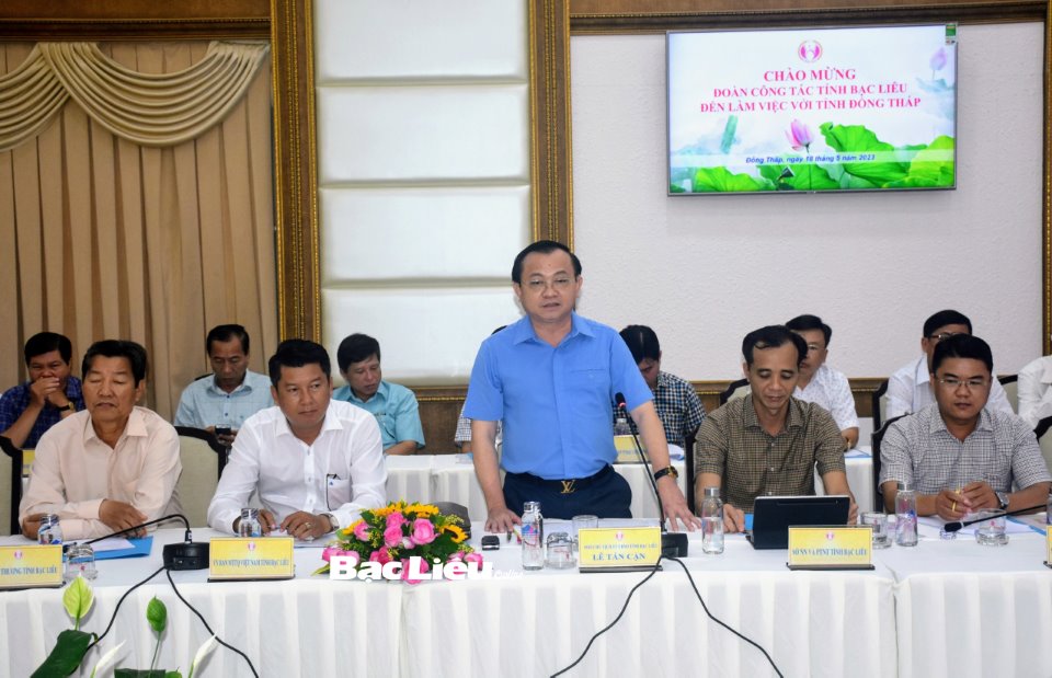 Đoàn cán bộ tỉnh Bạc Liêu tham quan mô hình Hội quán ở tỉnh Đồng Tháp